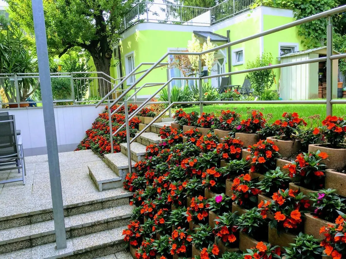 Ajo Vienna Terrace - Contactless Check-In Apartment