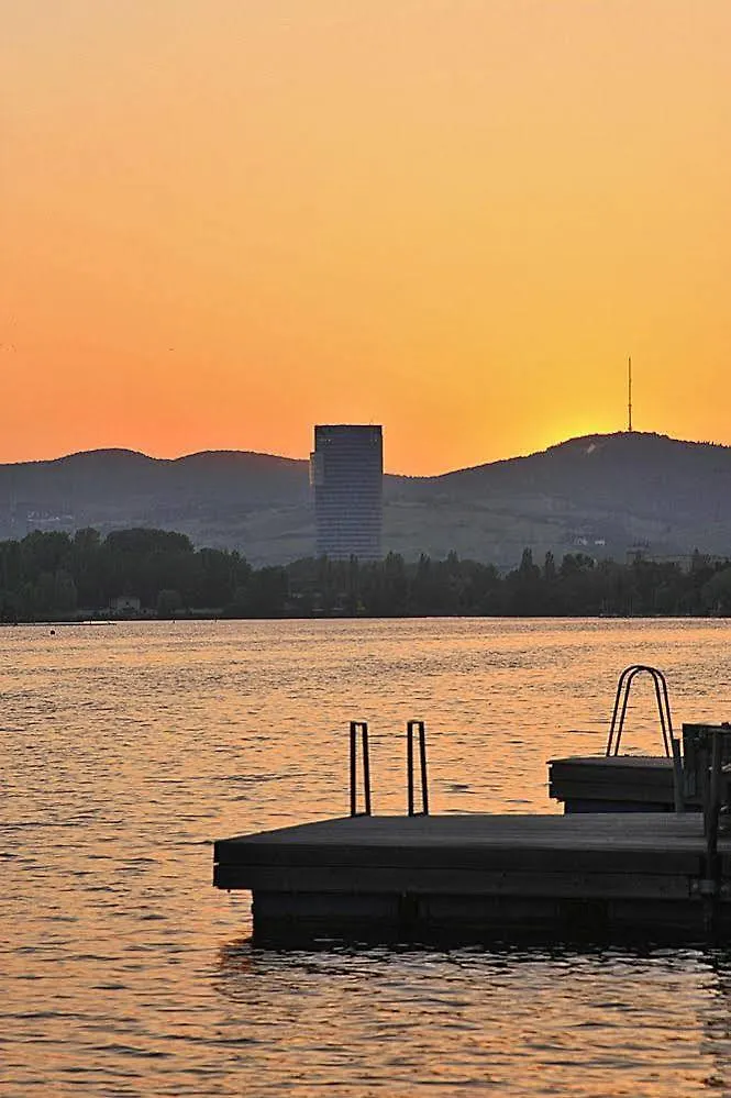 Ajo Apartments - Alte Donau Terrace Studio - Self-Check-In Vienna
